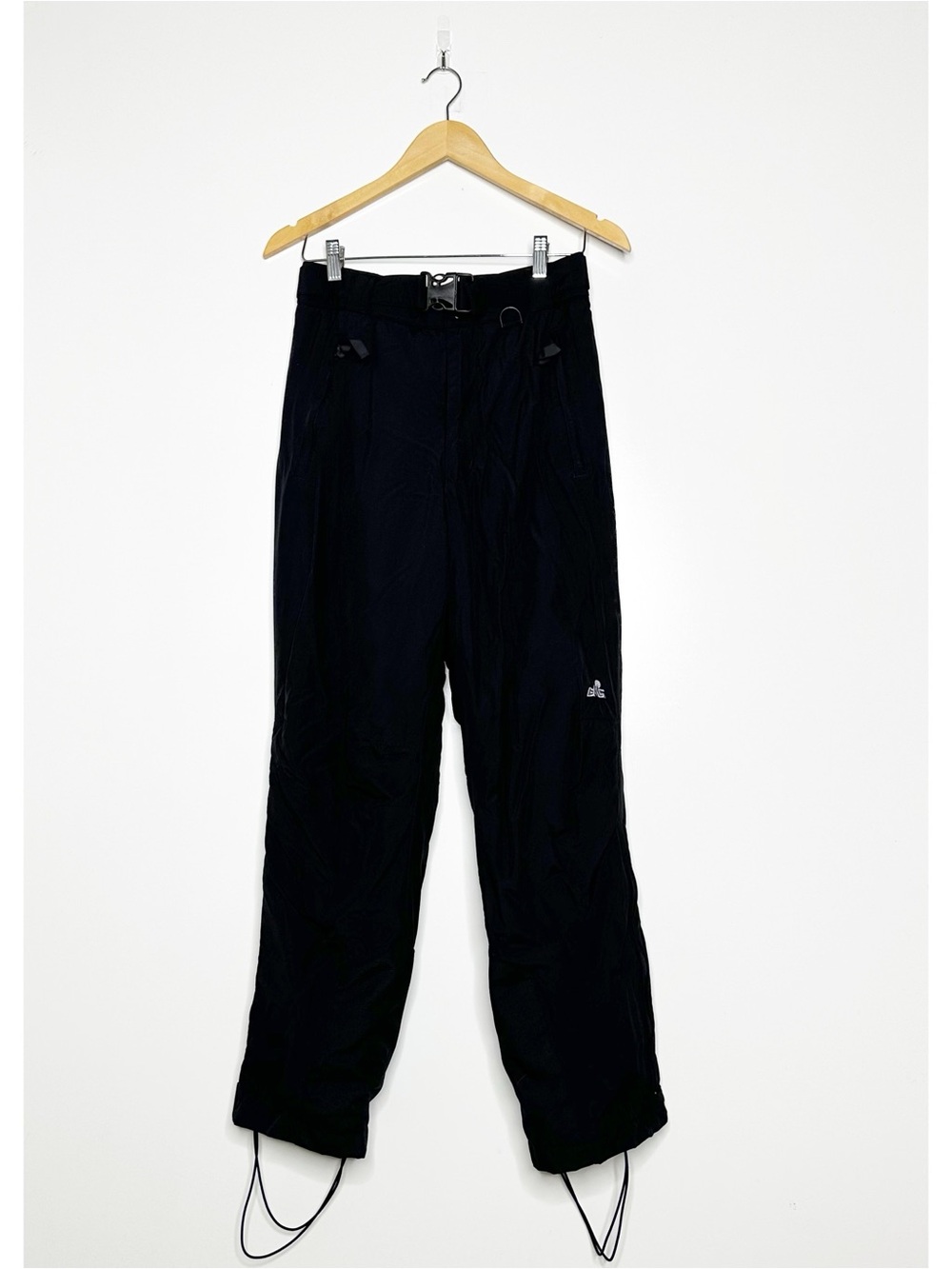 EMS Women’s Black Ski Snowboard Pants Size Medium Insulated